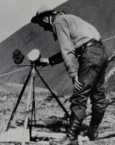 The use of a Mance heliograph on the Alaska-Canada border, 1910.